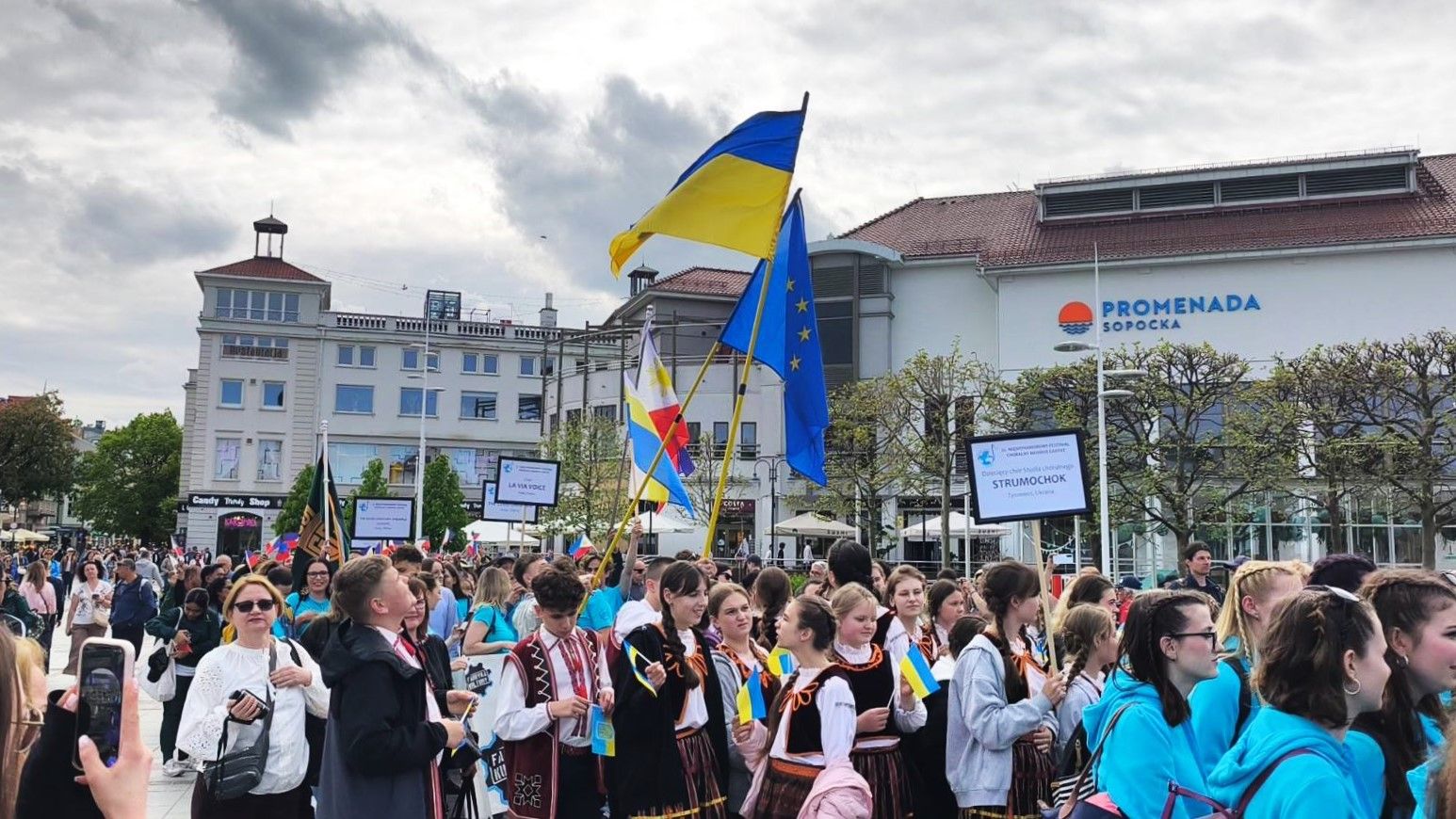 Срібну відзнаку в міжнародному фестивалі здобула житомирська хорова студія «Струмочок»