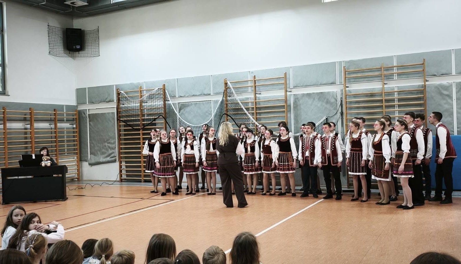 Срібну відзнаку в міжнародному фестивалі здобула житомирська хорова студія «Струмочок»