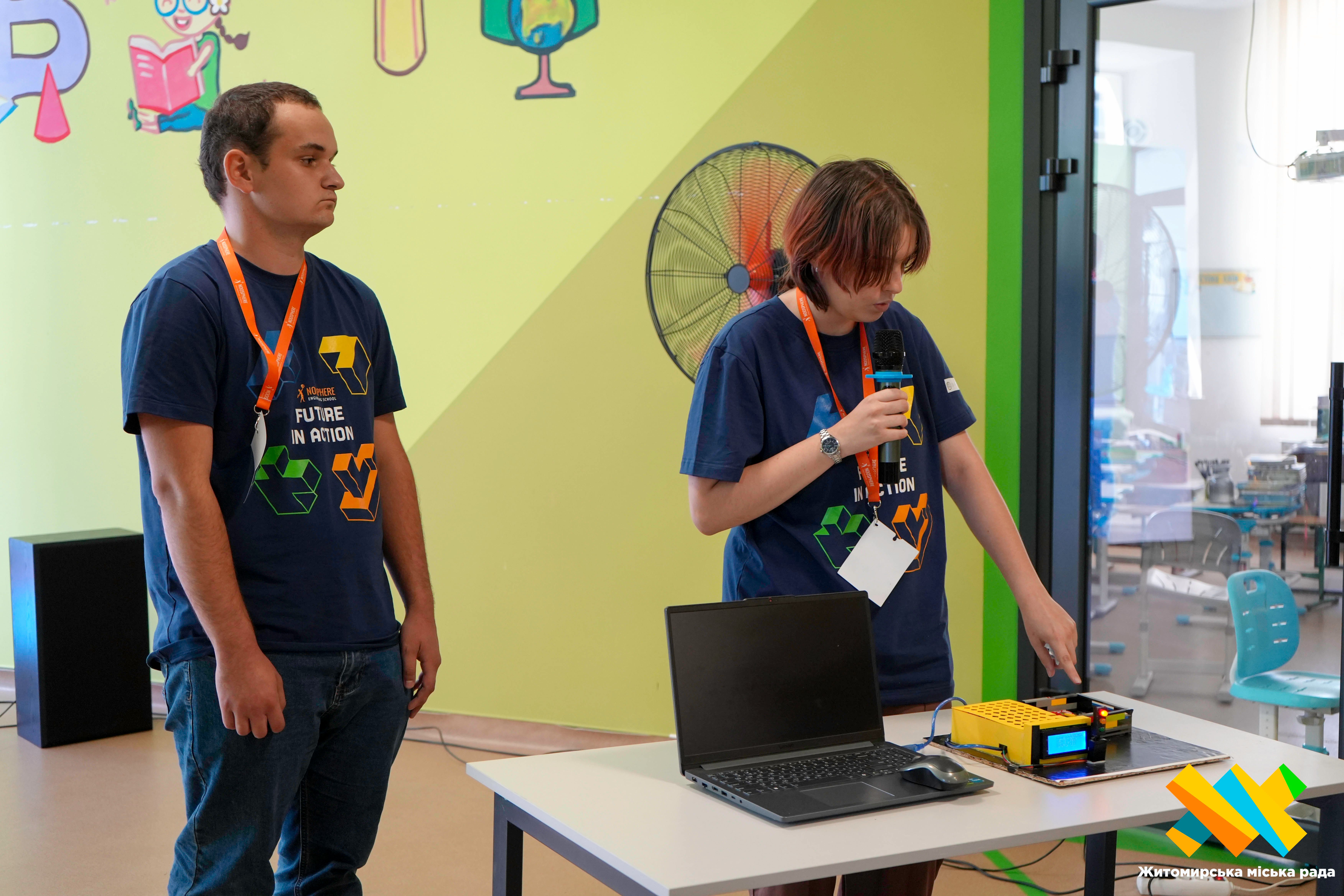 Всеукраїнський інженерний хакатон «Future in Action Hackathon» у Житомирі: місцева команда студентів представила смарт-паркінг